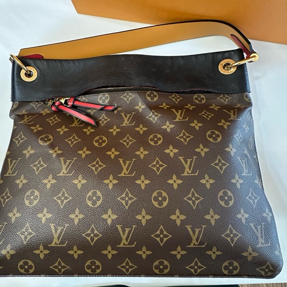Authentic Louis Vuitton Tuileries Hobo with Red Interior - Picture 10 of 12